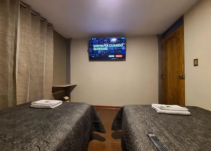 Pensión Casa Huayra *